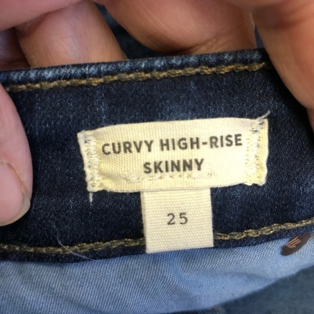 MADEWELL CURVY HIGH-RISE SKINNY DARK WASH WITH WHISKERING SZ 25